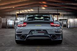 开云平台-赛道上的逆袭，红牛二队轻取迈凯伦，诺里斯点燃赛场