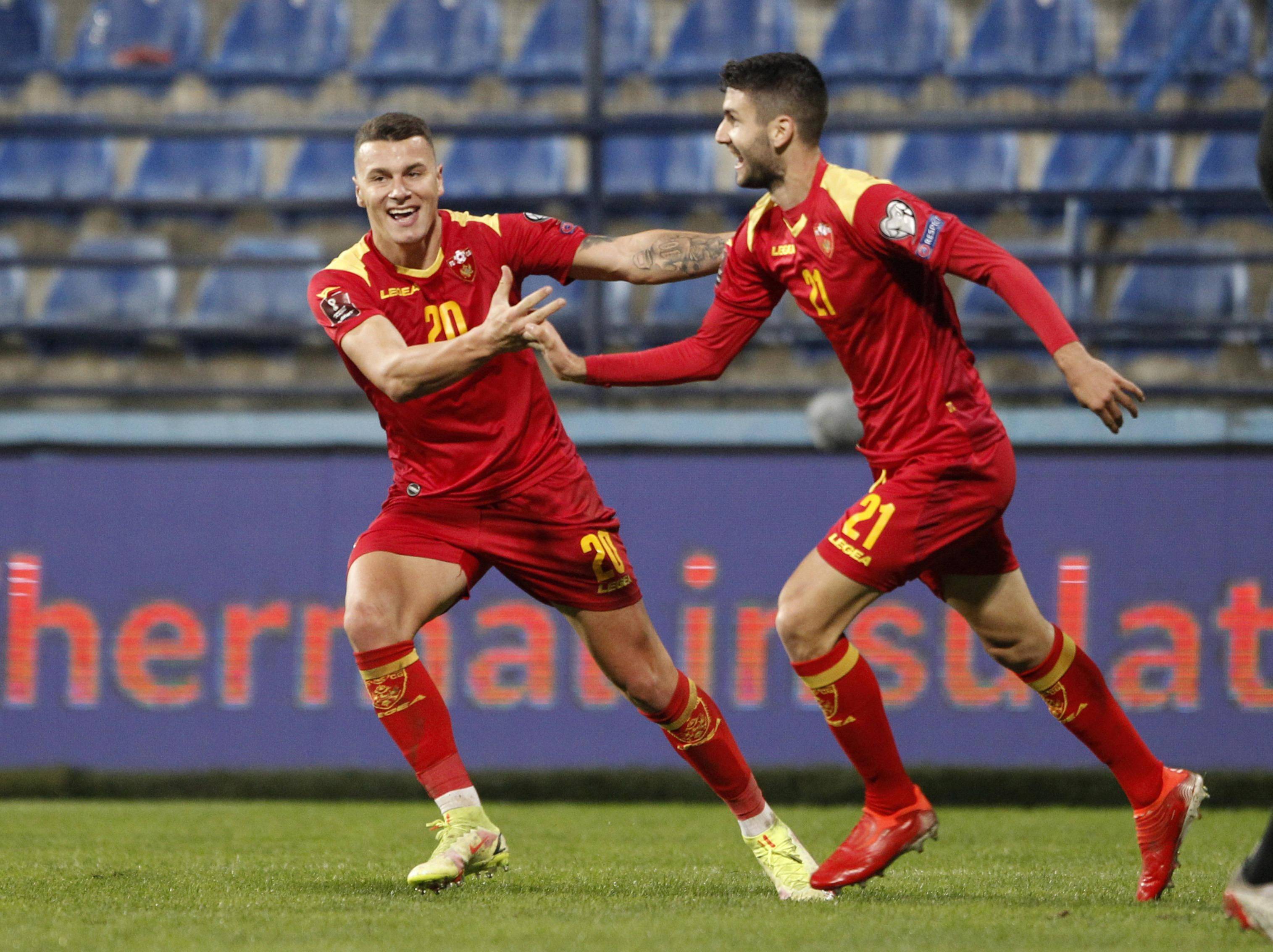 包含欧预赛黑山负挪威，小组排名下降的词条