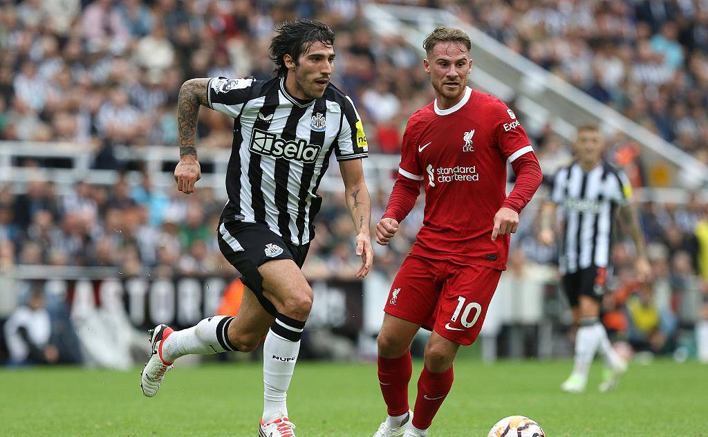 谢周三主场战平，保持不败纪录的简单介绍