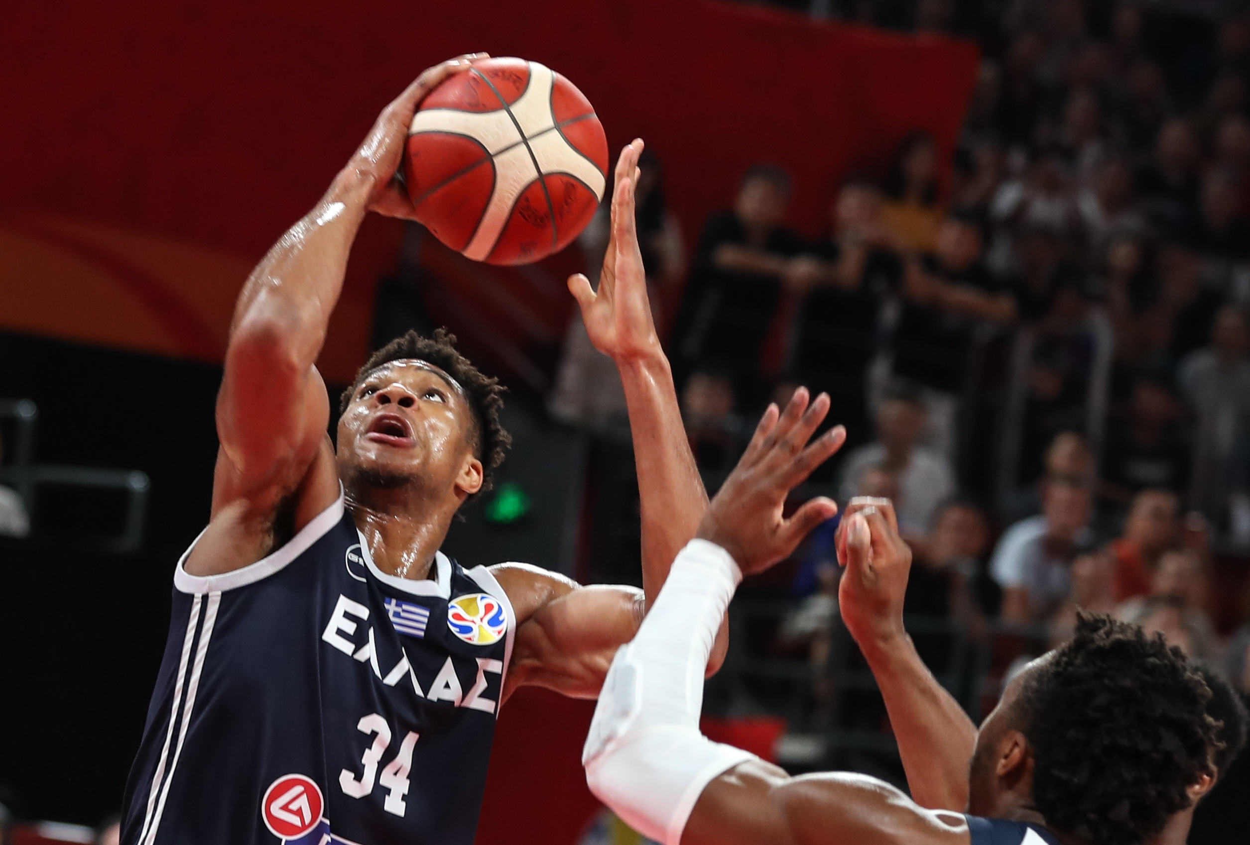 希腊篮球联赛季后赛战火蓬勃,热闹非凡 希腊篮球联赛季后赛战火蓬勃,热闹非凡