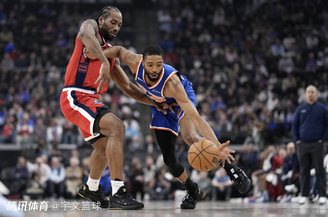 艾顿关键时刻上演绝杀，太阳胜尼克斯