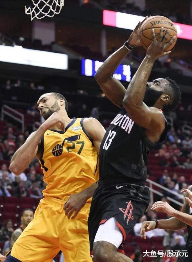 爵士击败公牛，实现逆袭